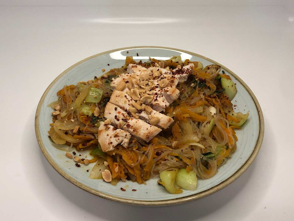 Hähnchen nach Pad Thai Art