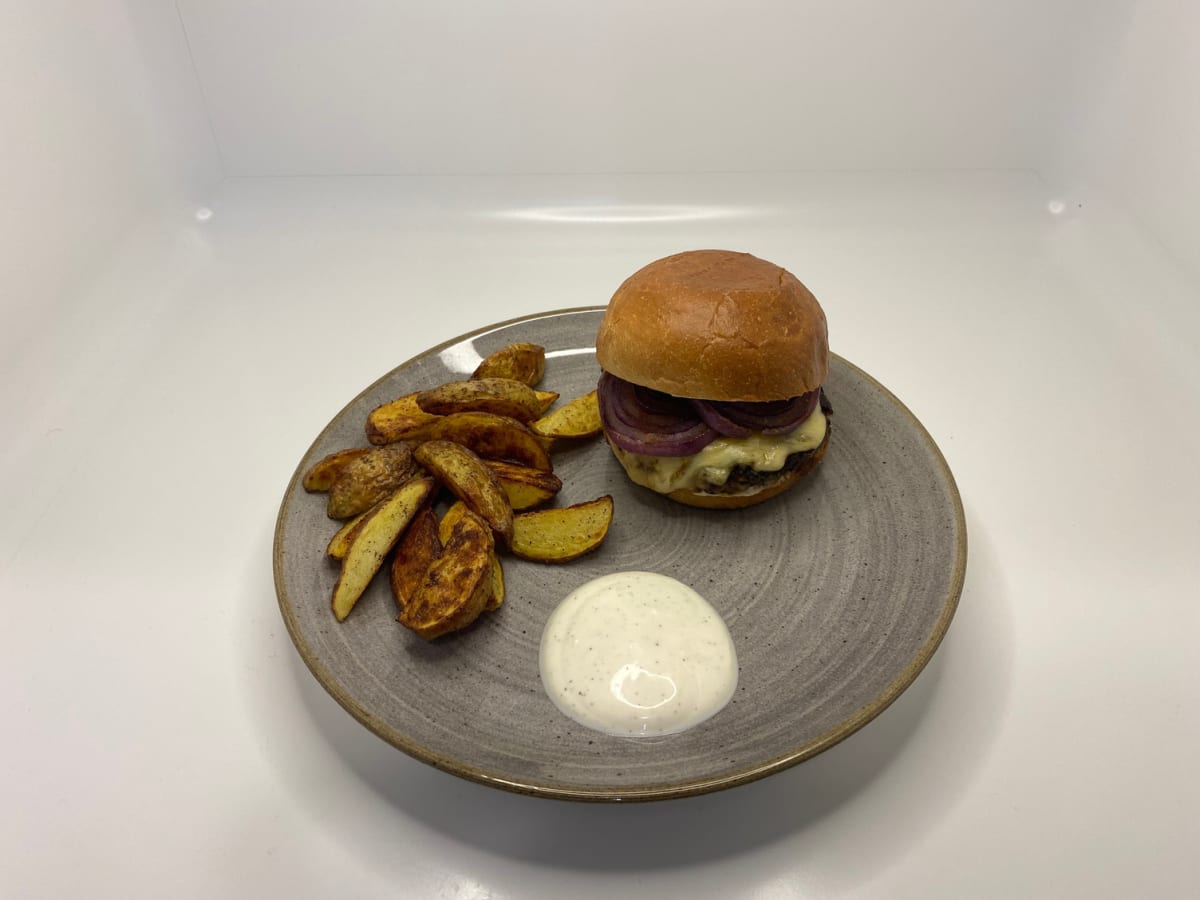Cheeseburger mit Hack-Pilz-Patty