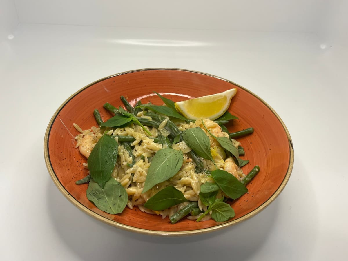 Zitronen-Knoblauch Orzo mit Garnelen Rezept | HelloFresh