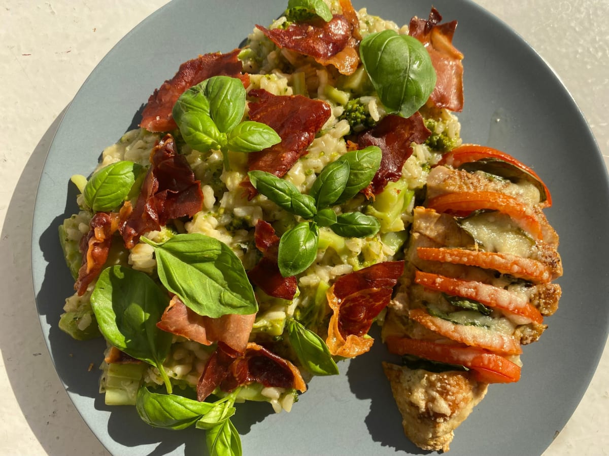 Caprese hasselback chicken