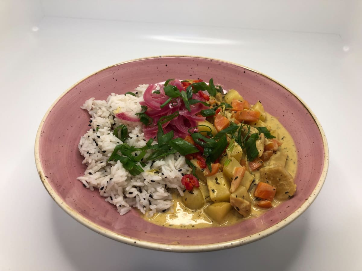 Jamaicanisches Curry! dazu vegane Filetstücke