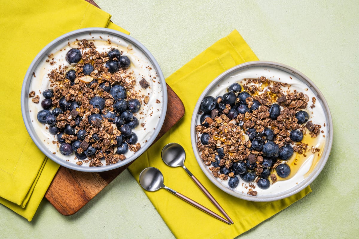 Blueberry, Granola & Greek Style Yoghurt Bowl