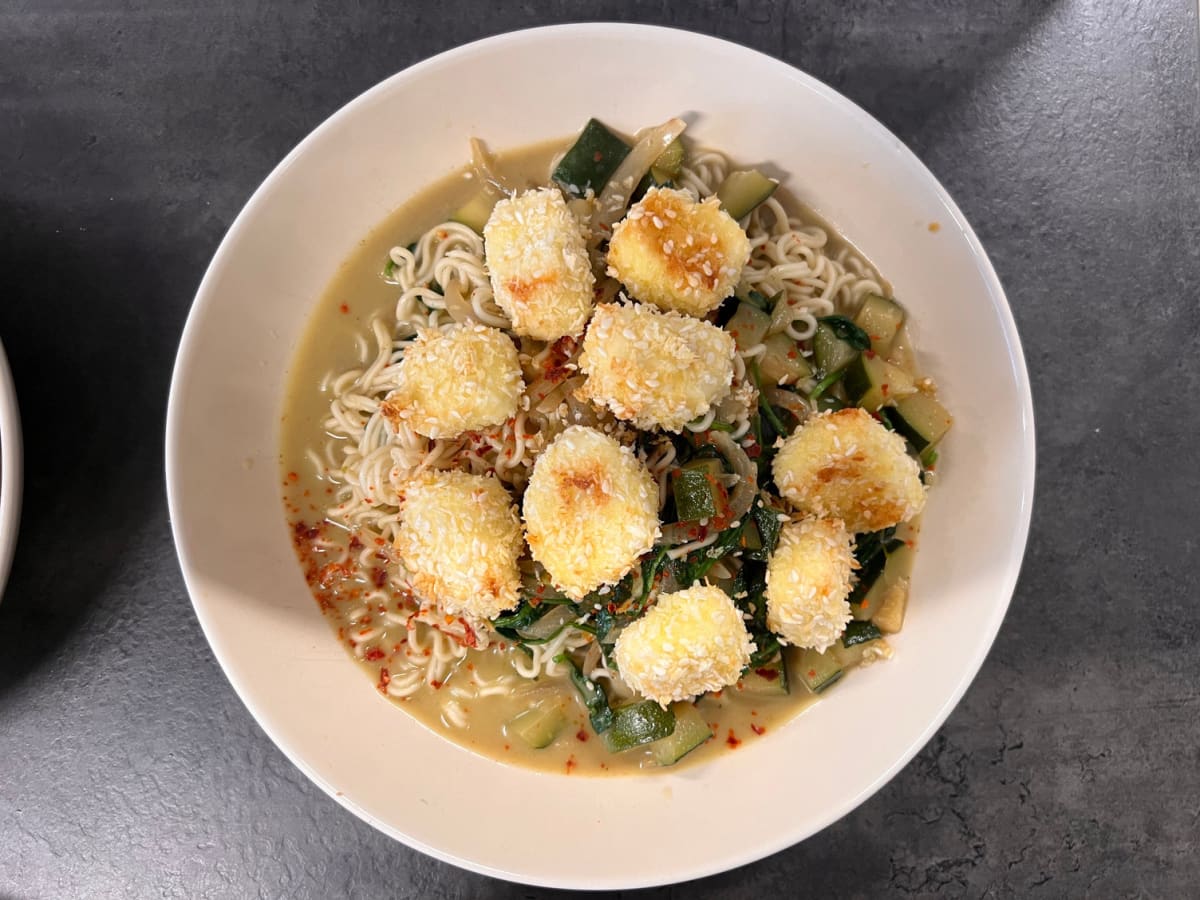 Green curry and sesame grill cheese