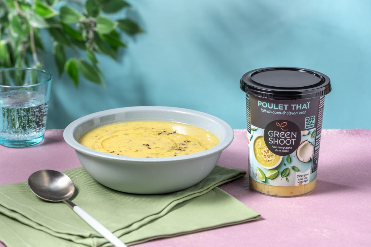 Soupe thaï au poulet, lait de coco & gingembre en extra