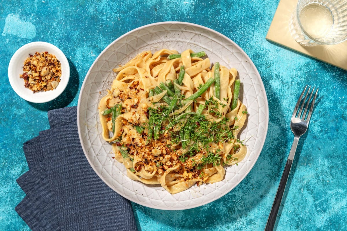 Bandnudeln mit Miso-Zwiebel-Sauce