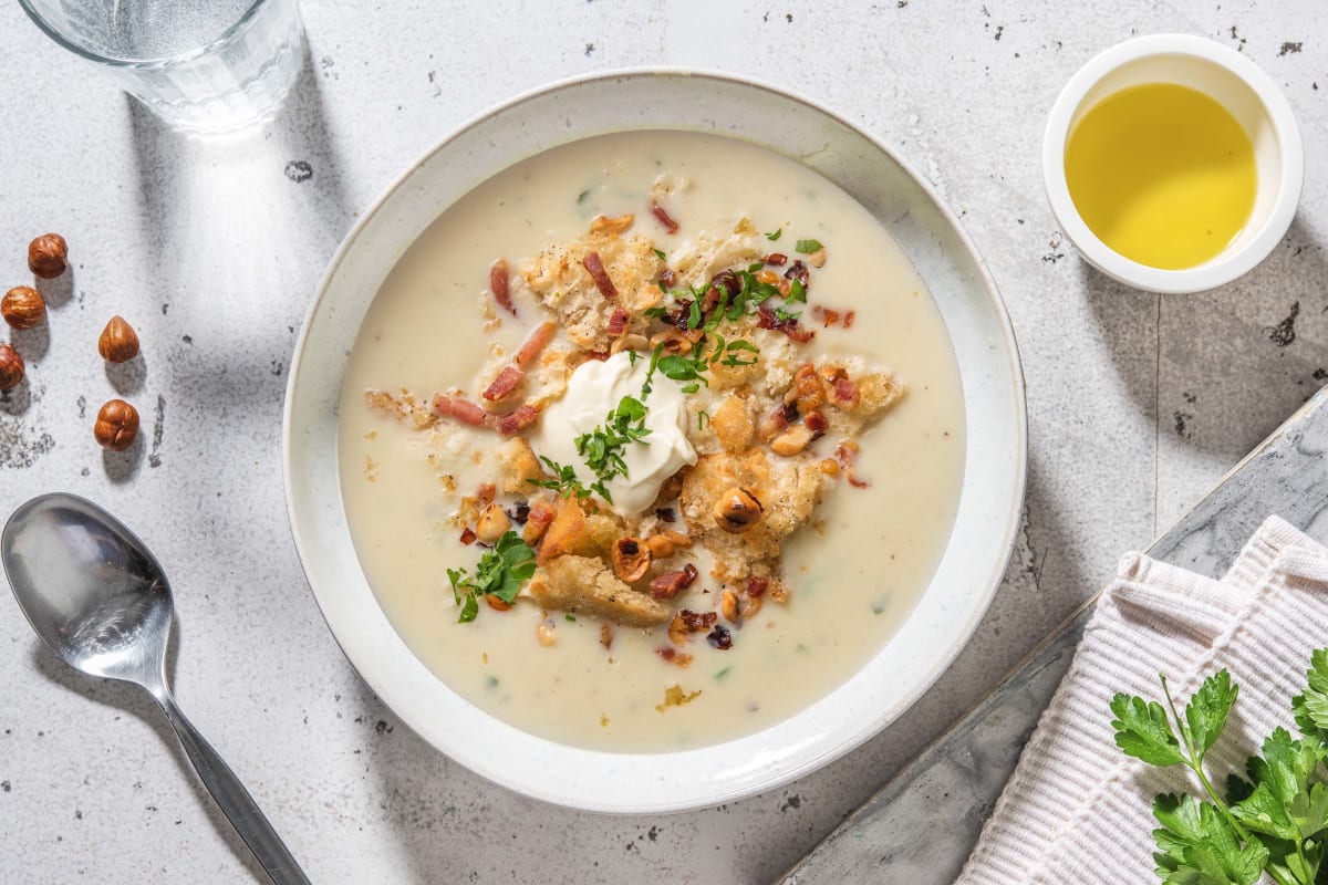 Soupe de chou-fleur et lardons croquants