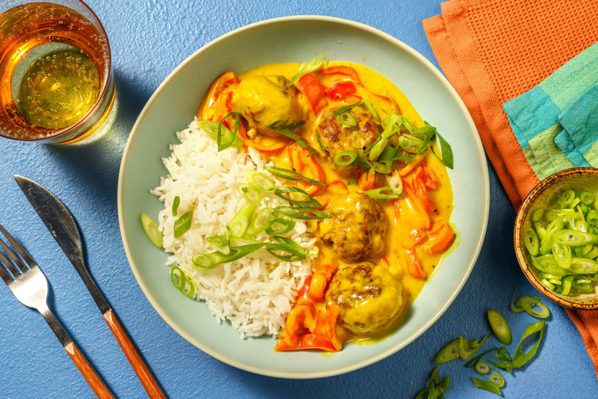 Boller i Karry: Cremige Curry-Hacktätschli