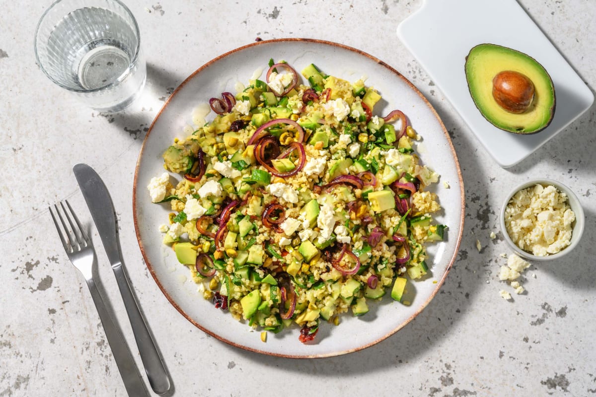 Bulgur met avocado, komkommer en pistachenoten