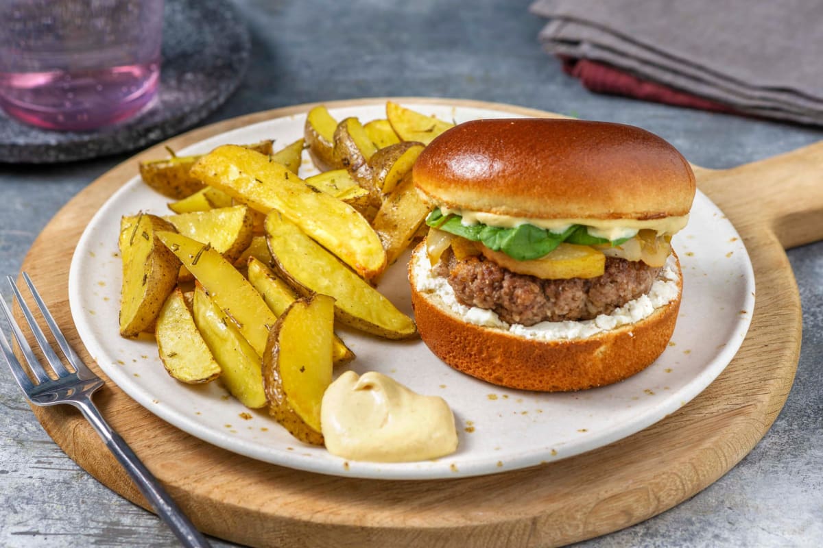 Burgers au fromage de chèvre et aux poires caramélisées