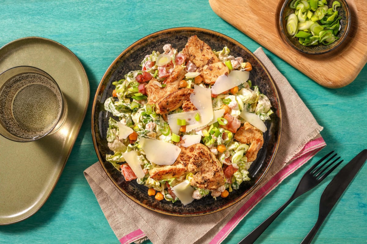 Caesar Salad mit mariniertem Hähnchen