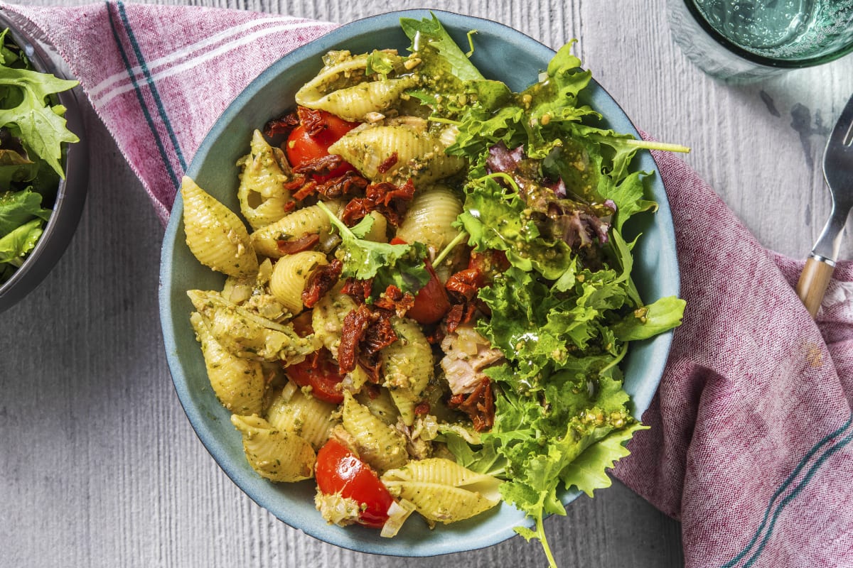 Conchiglie avec une sauce au pesto et au thon