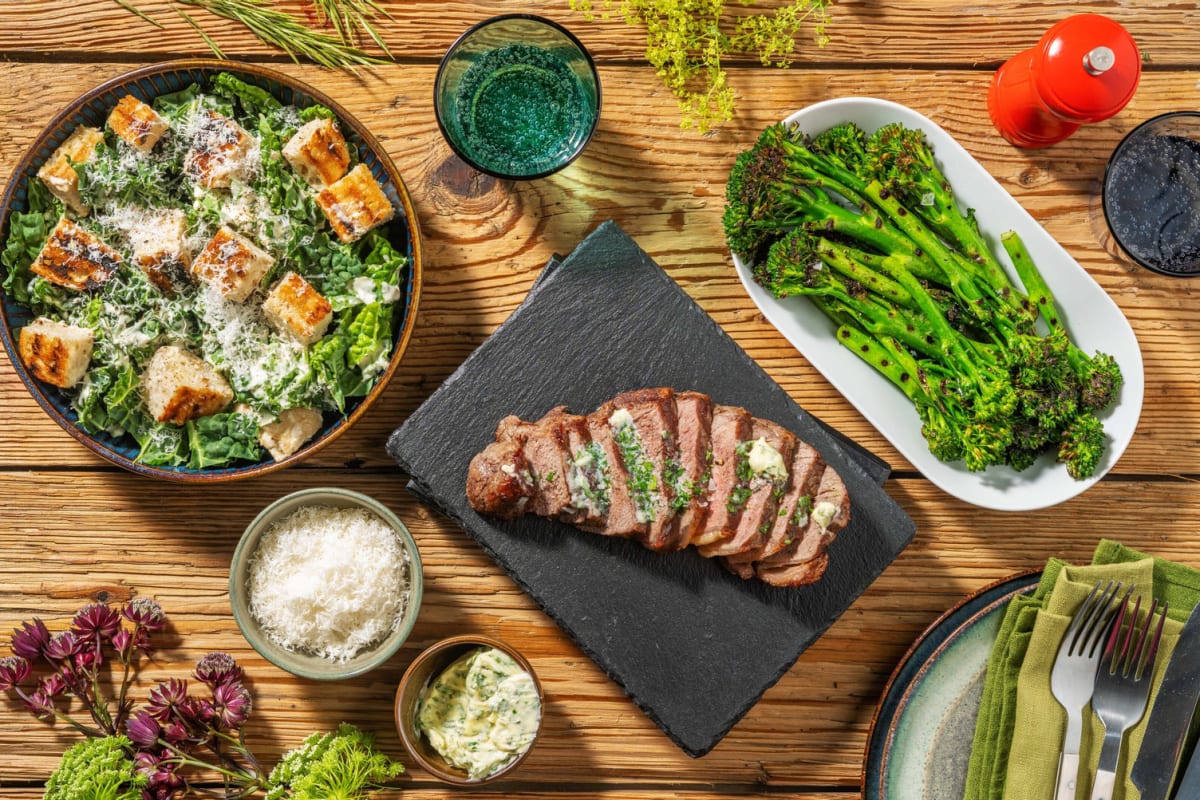 Contre-filets au beurre aux herbes et à l’ail