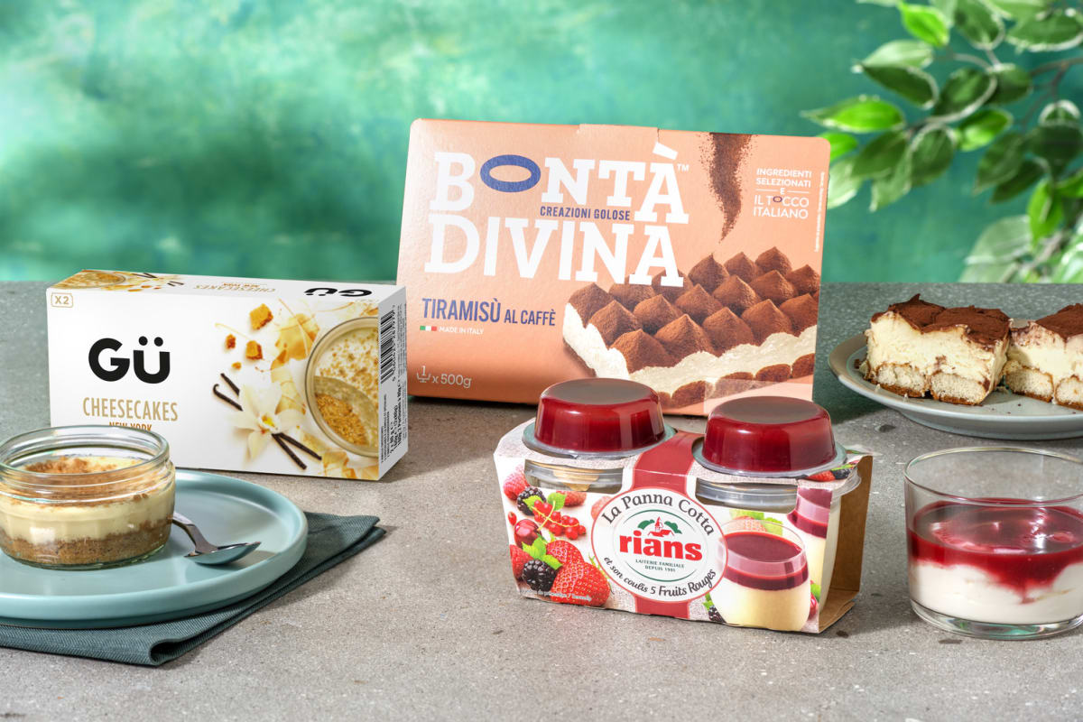 Ensemble de desserts : Tiramisu Bonta Divina | Panna Cotta aux fruits rouges | GÜ - Cheesecake au spéculoos