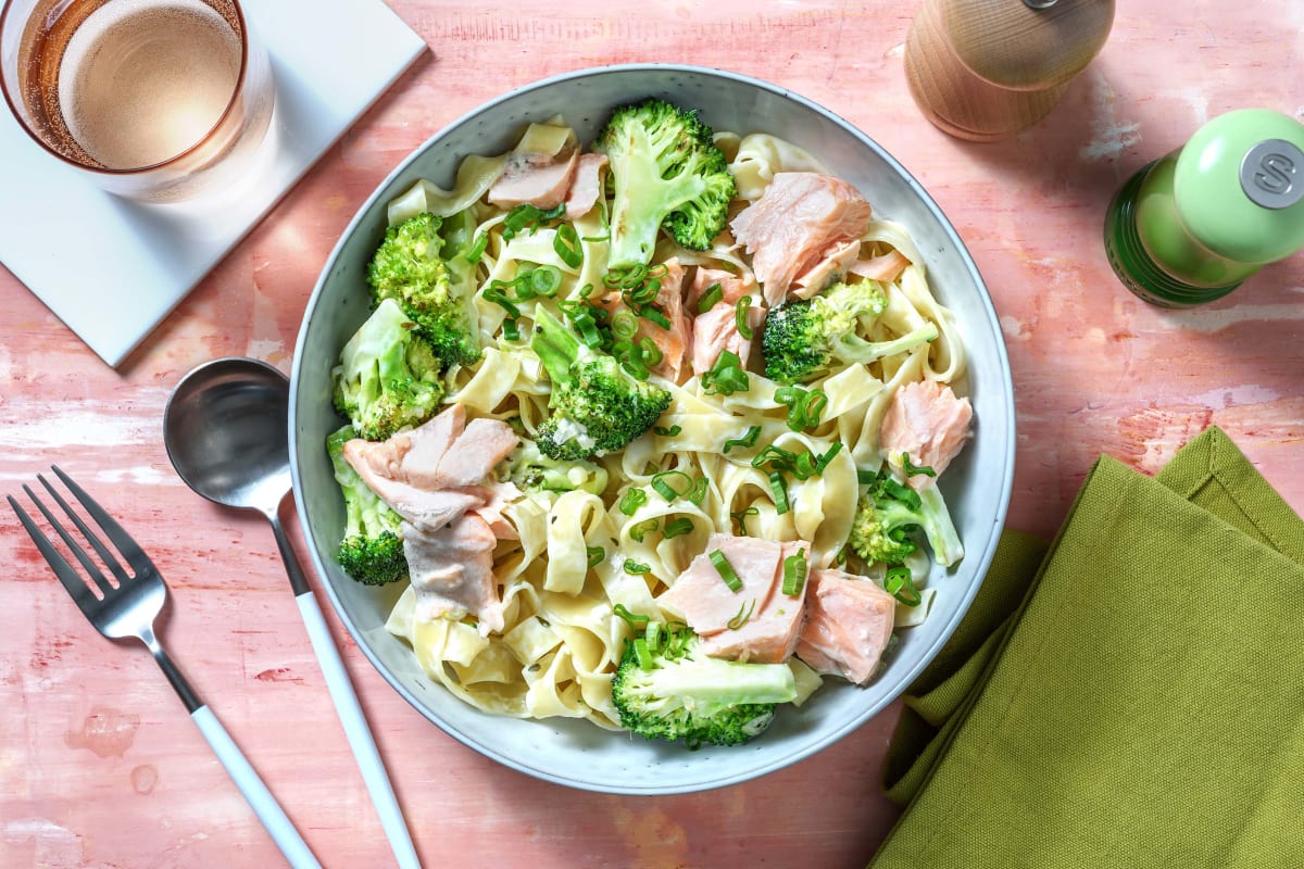 Fettuccine Salmone! Pasta mit Lachsfilet