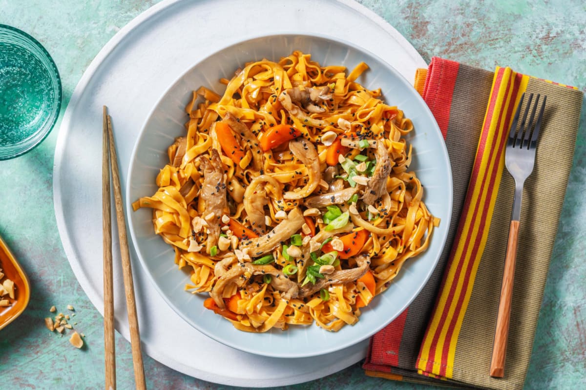 Feurige Nigella-Chilinudeln mit Pulled Mushrooms