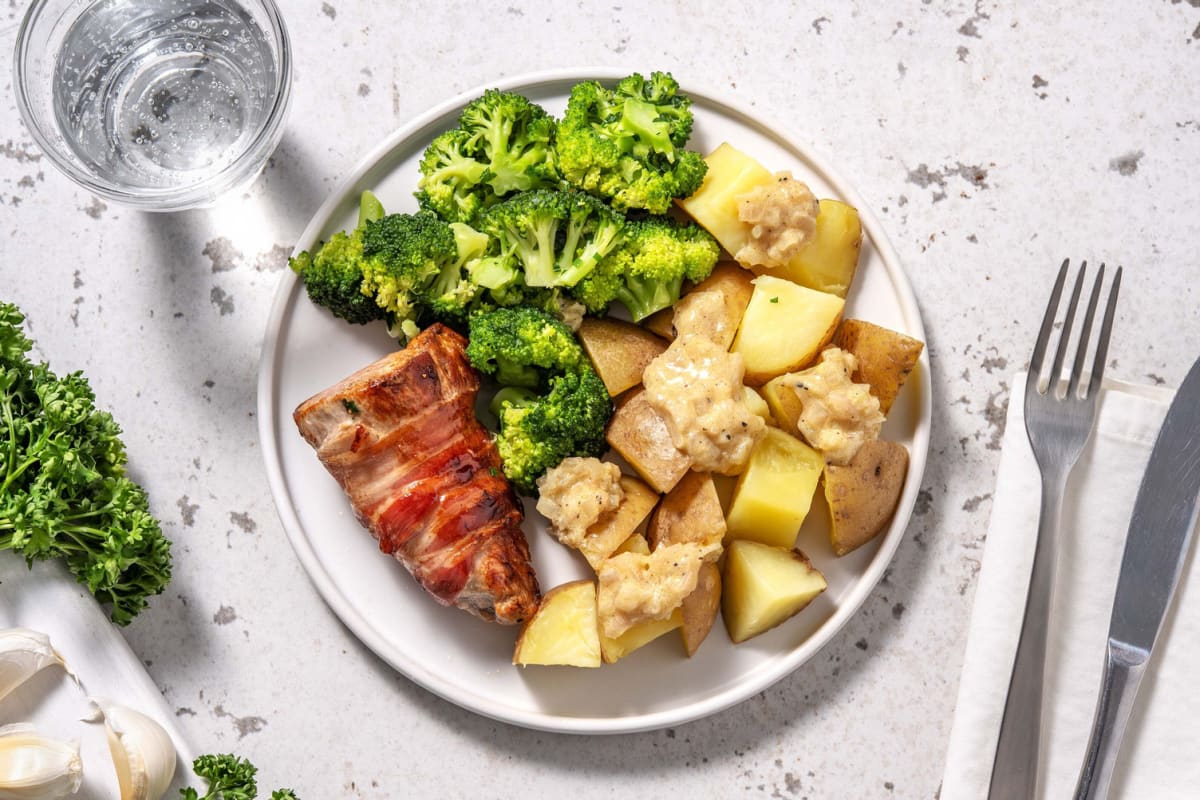 Varkensfilet in spek met gekookte aardappelen