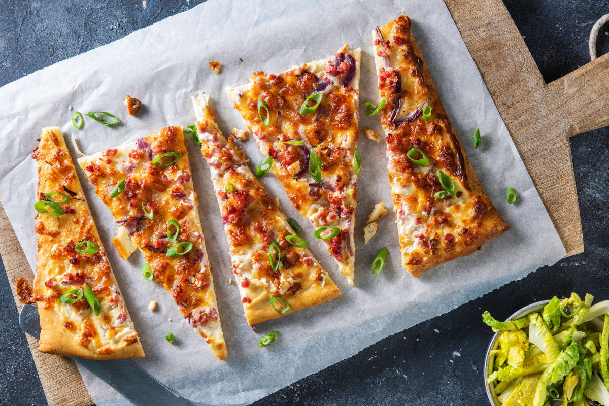 Flammkuchen mit Bacon und Honig