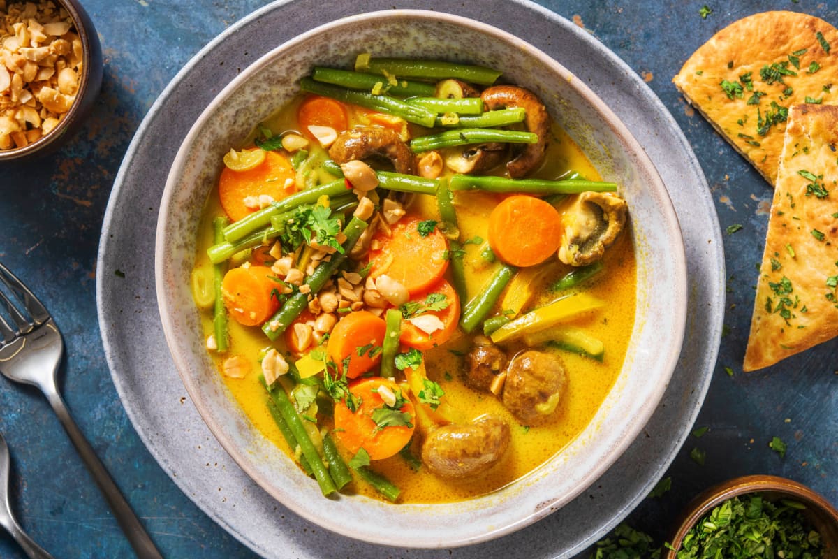 Veganes gelbes Curry mit Ofengemüse