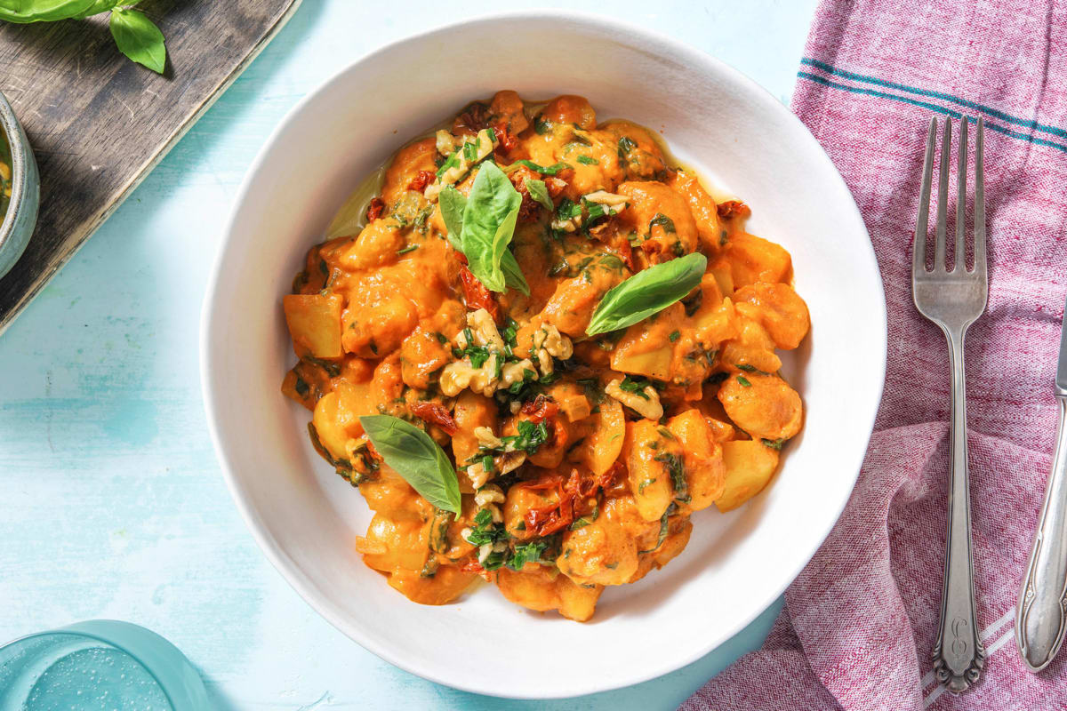 Gnocchi in cremiger Spinat-Tomaten-Soße