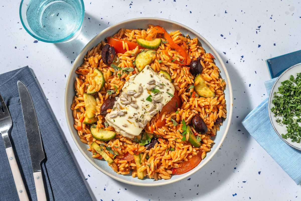 Griechischer Orzo-Salat mit Oliven