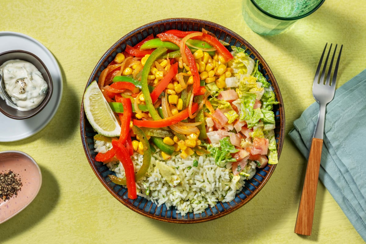 Grüne Burrito-Bowl mit Avocado-Reis