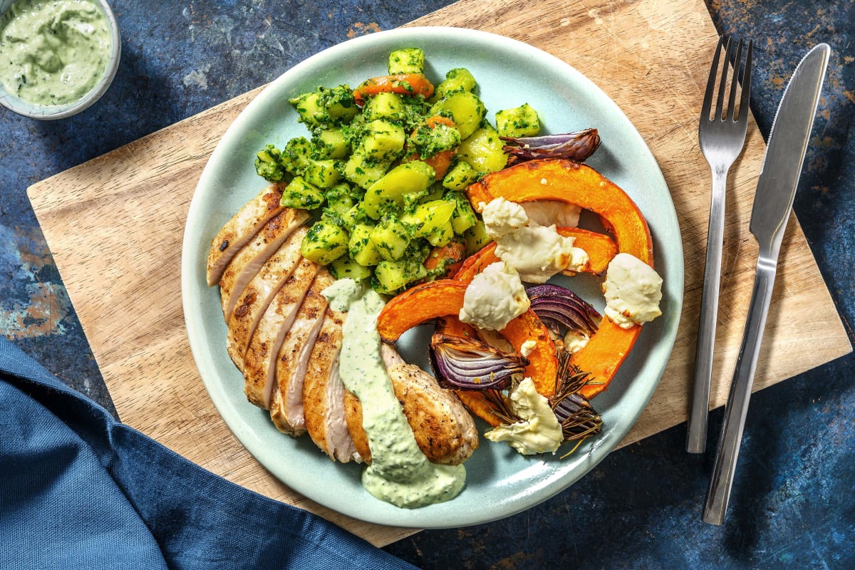 Hahnchenbrust Mit Pesto Gemuse Und Kurbis Rezept Hellofresh