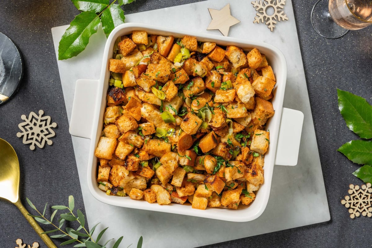 Traditional Bread and Herb Dressing