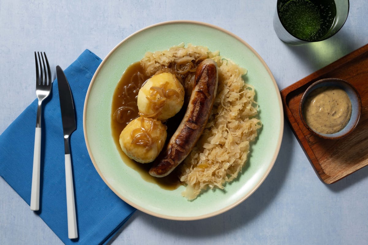 Kartoffelklöße mit Thüringer Bratwurst