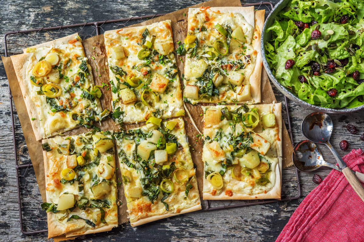 Knuspriger Kohlrabi-Porree-Flammkuchen