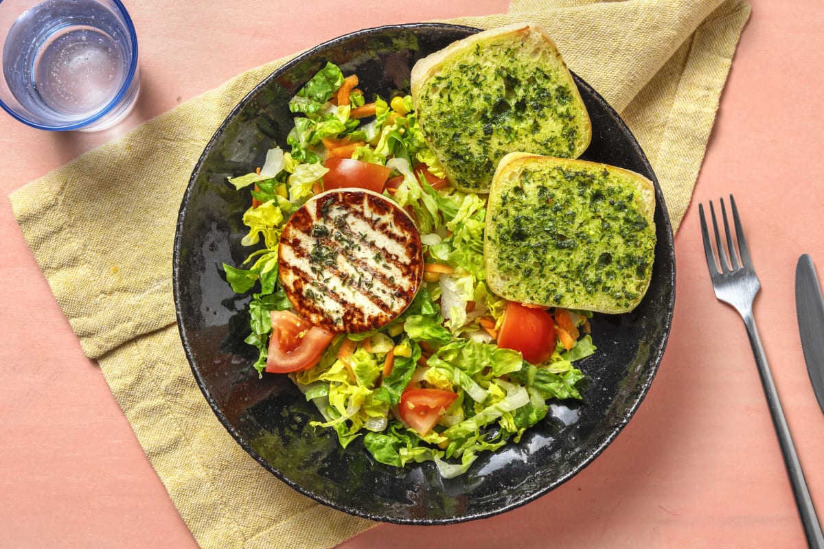 Kräuter-Grillkäse auf Salat mit Ranch Dressing