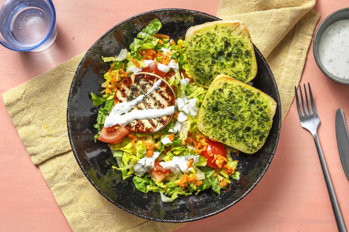 Kräuter-Grillkäse auf Salat mit Ranch Dressing