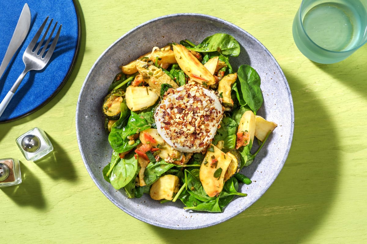 Büffelmozzarella in Nusspanade auf Kartoffel-Zucchini-Salat