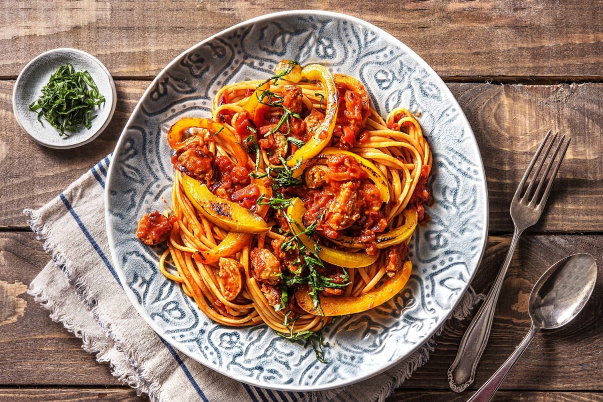 Linguine aux chipolatas et sauce tomate à la harissa