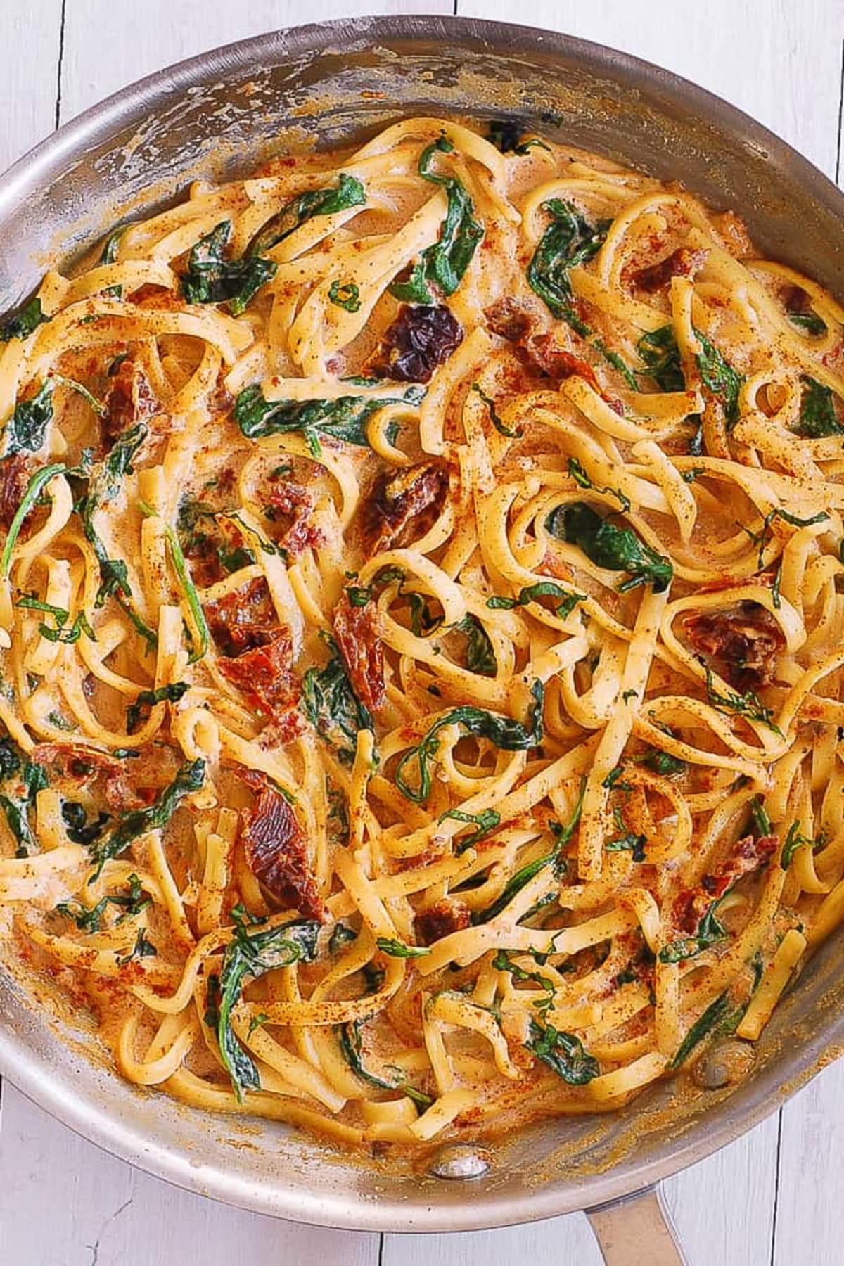 Creamy Sun-Dried Tomato Linguine and Chorizo 