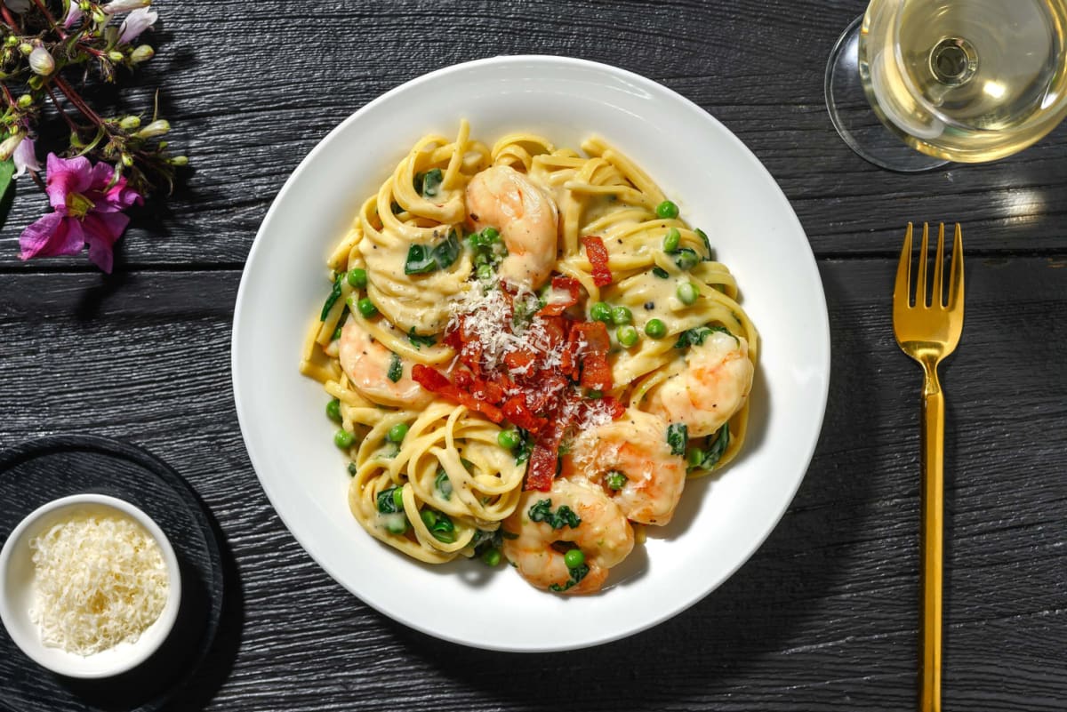 Creamy Alfredo-Style Jumbo Shrimp Linguine