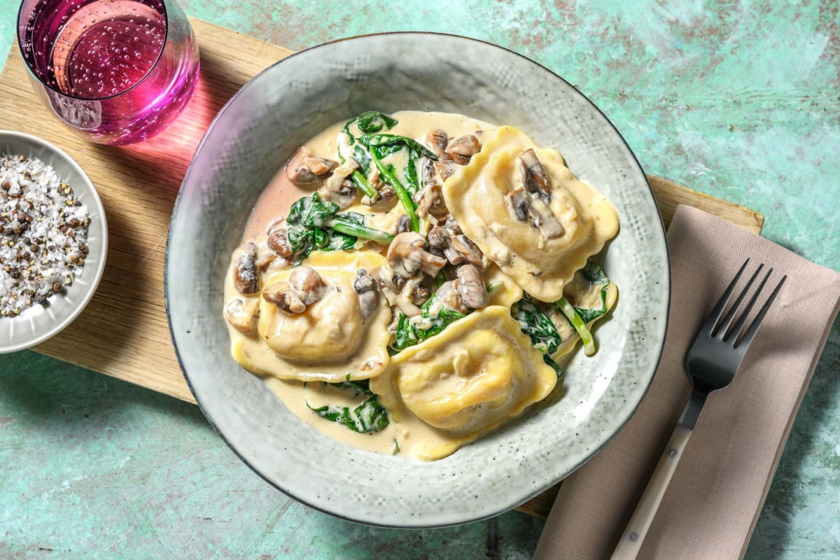 Maxi-Ravioli mit Tomate-Mozzarella-Füllung