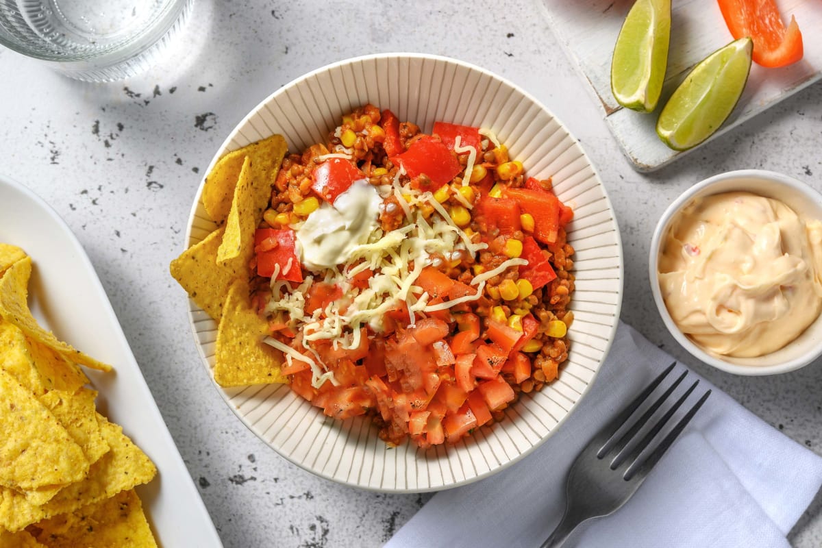 Mexicaans gekruide linzenstoof met pittige tortillachips