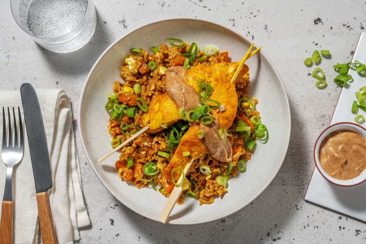 Nasi goreng met zelfgemaakte kipsatés