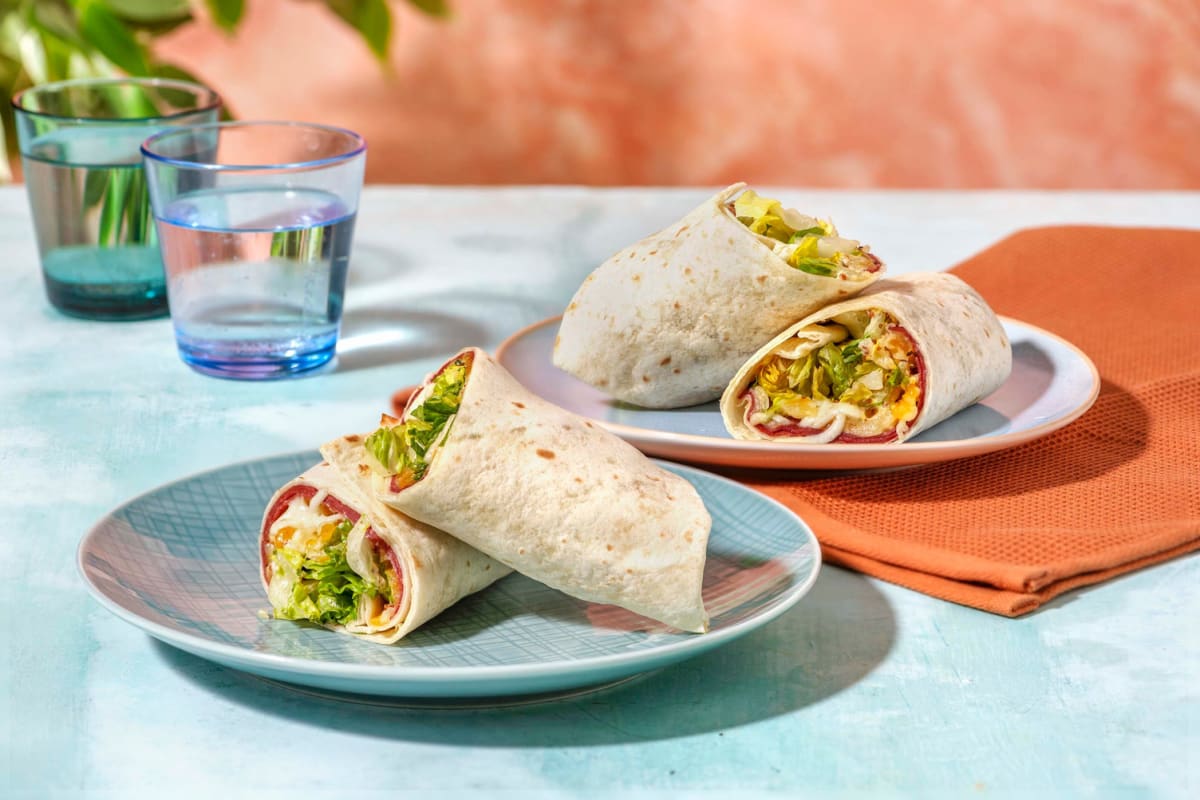 Pastrami-Wrap mit Käse und Salat Rezept | HelloFresh