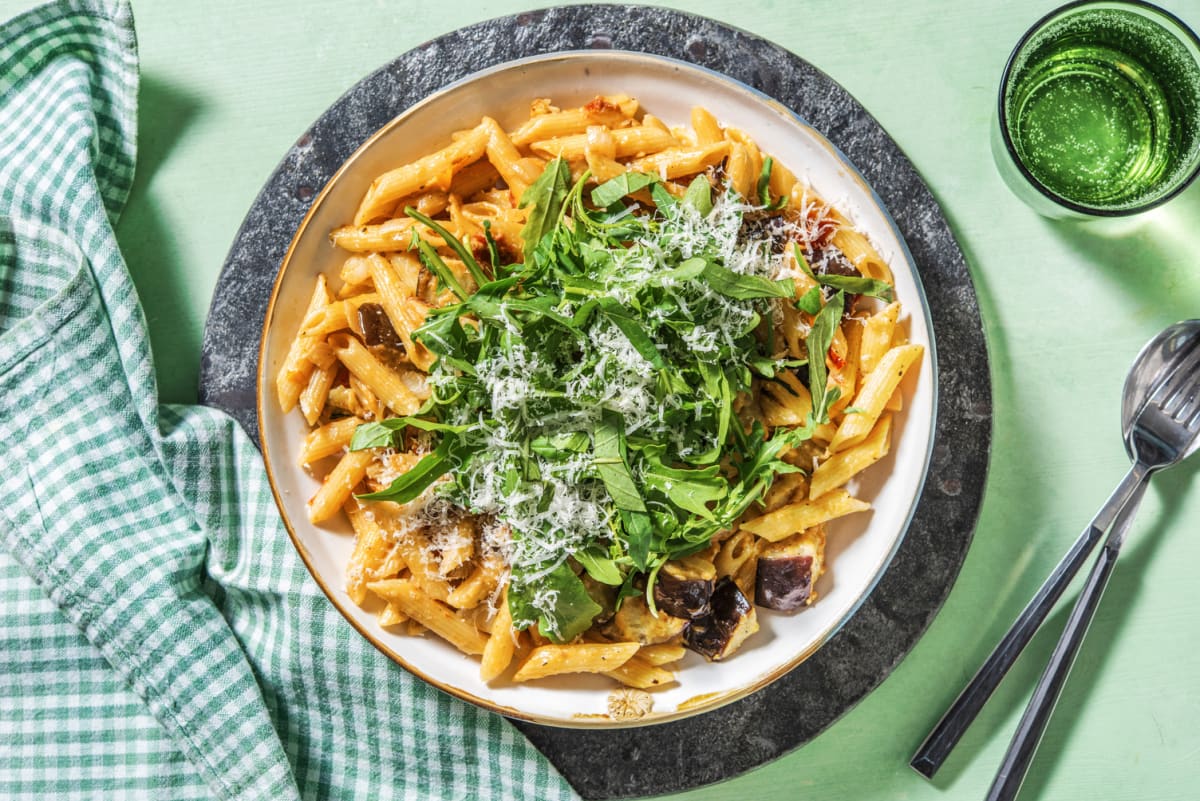 Penne et aubergine en sauce crémeuse