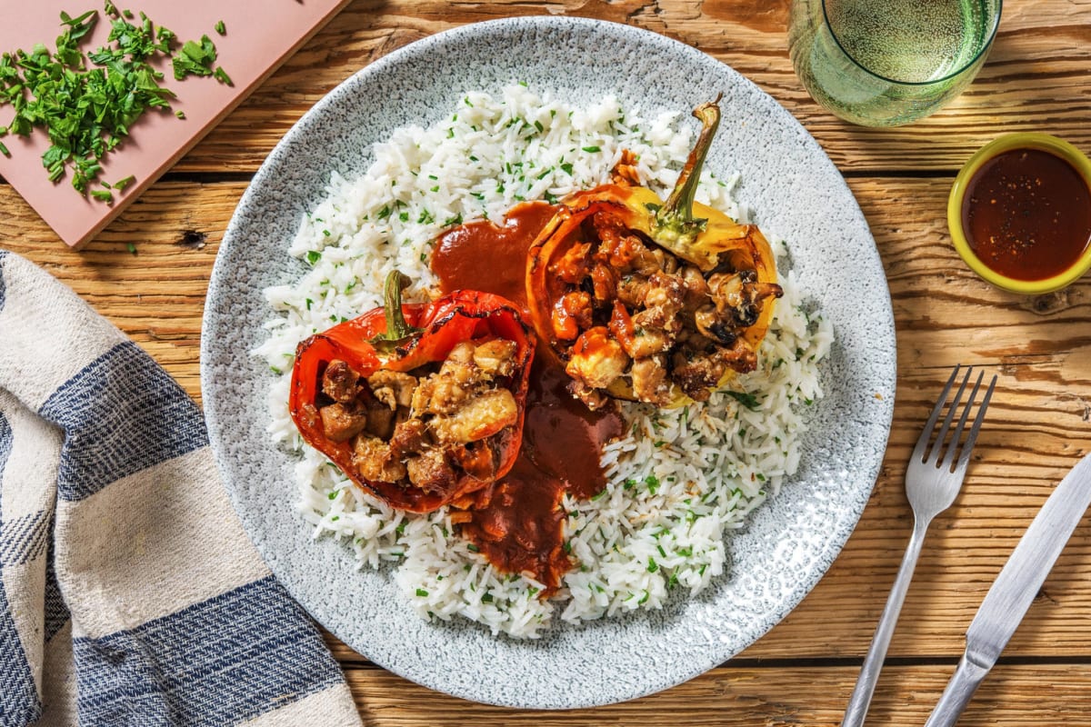 Mit rauchigem Hähnchen gefüllte Paprika