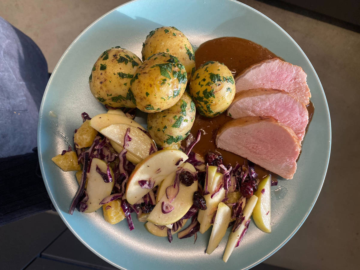 Pork tenderloin in brown sauce Recept HelloFresh