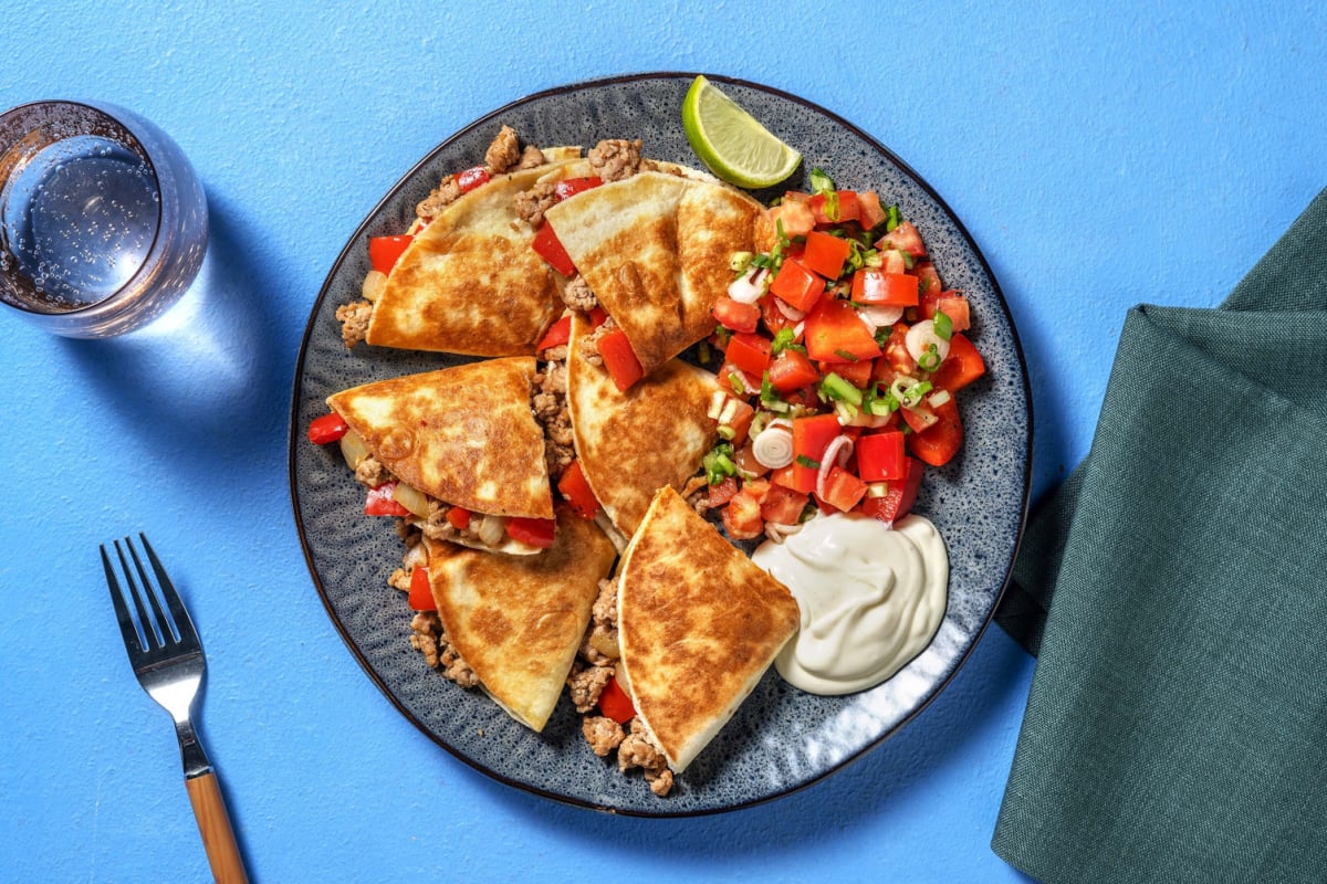 Quesadillas fromagées à l'émincé protéiné à base de plantes