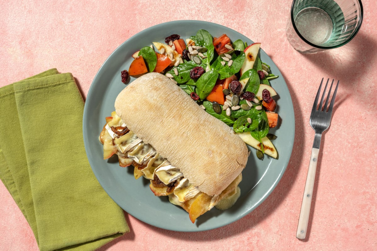 Sandwichs moelleux au brie fondu et aux pommes