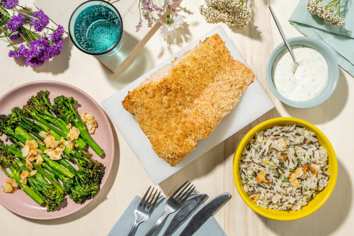 Saumon en croûte de panko et crème aux herbes