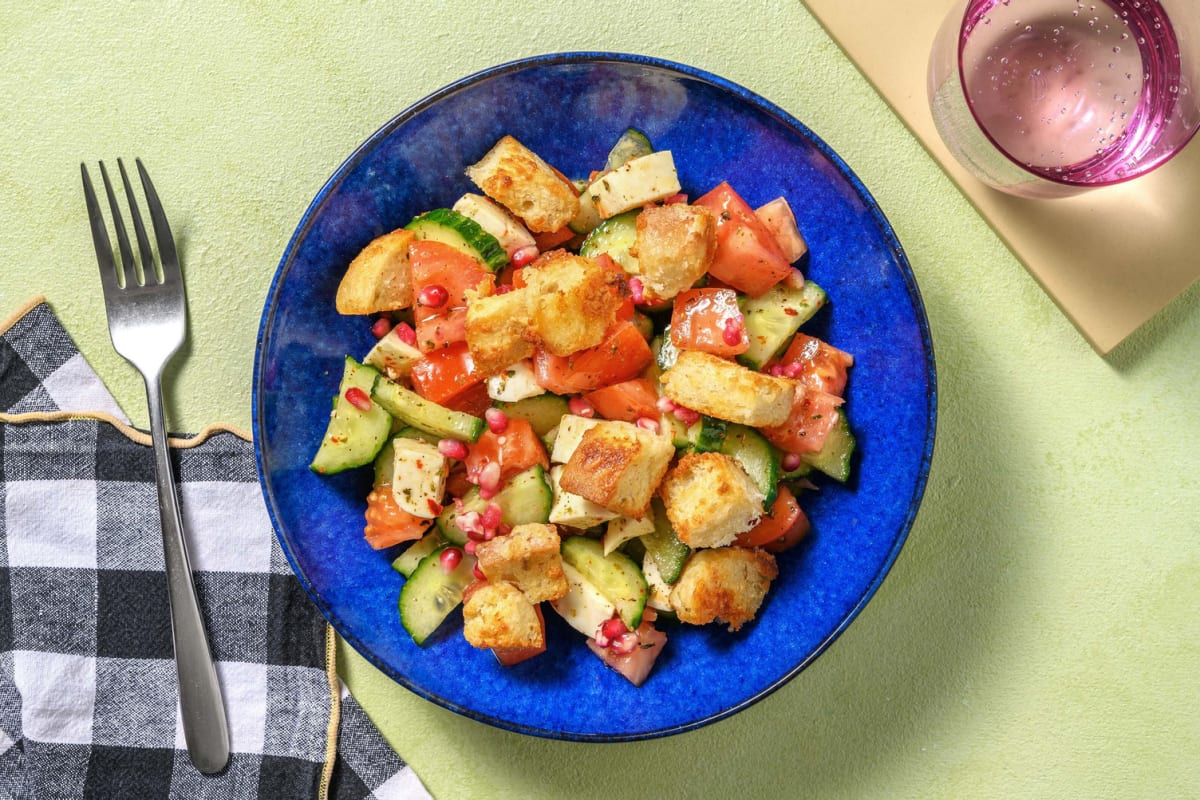 Sommersalat mit Käse-Croûtons