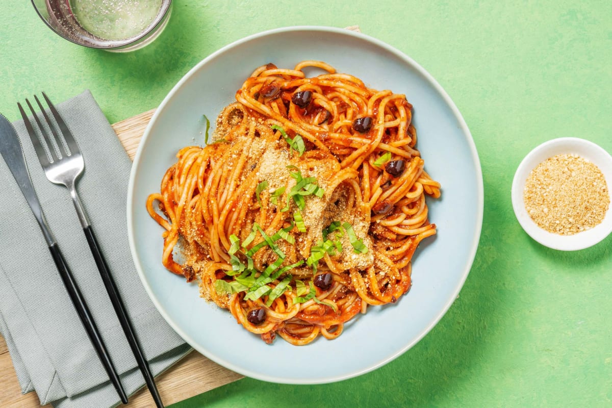 Spaghetti alla Napoletana mit Kalamata-Oliven