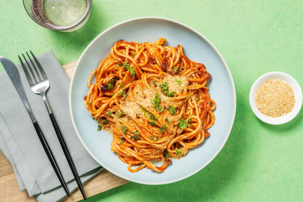 Spaghetti alla Napoletana mit Kalamata-Oliven