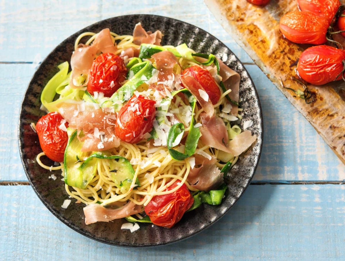 Spaghetti met serranoham en courgettelinten uit de oven