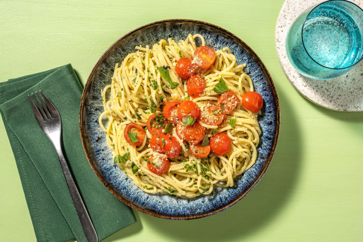 Spaghetti mit Zucchini-Basilikum-Pesto